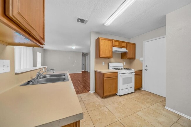 Foto del edificio - 22819 Sherioaks Ln