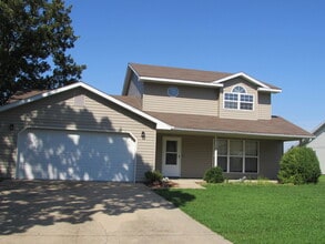 Building Photo - 100 Shara Dr