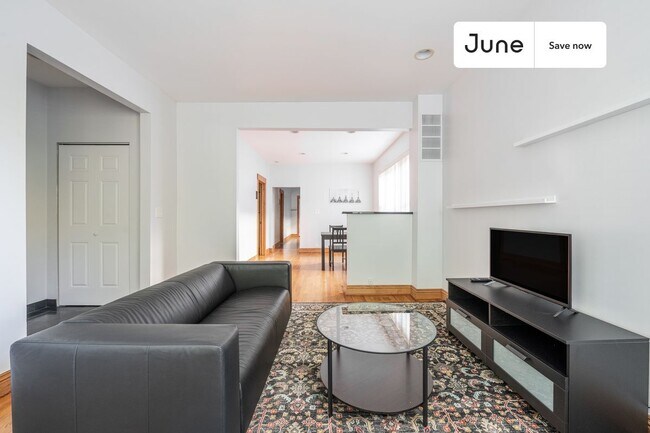 Foto del edificio - 3020 N Sawyer Ave