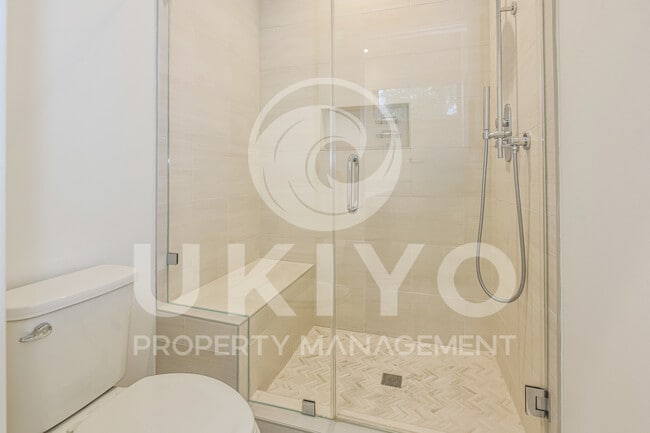 Building Photo - 1518 Pullman Wy