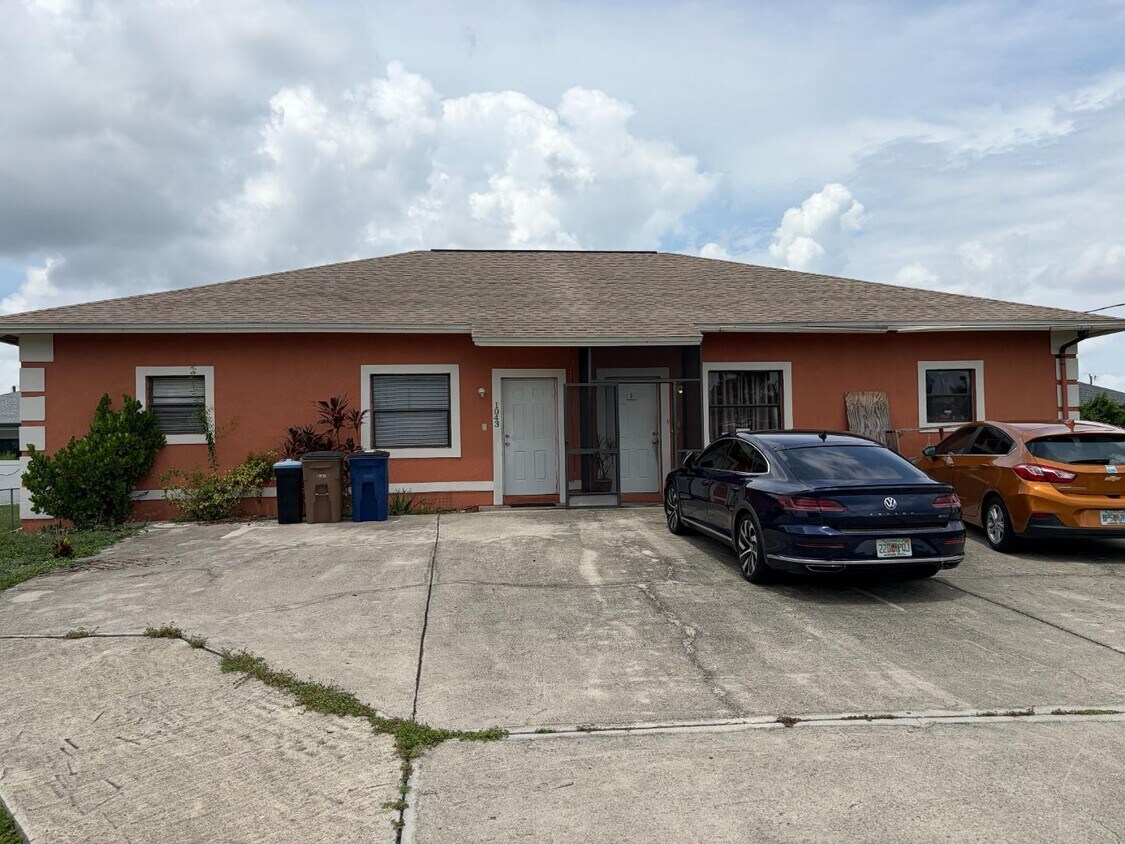 Building Photo - 1043 Abrams Blvd
