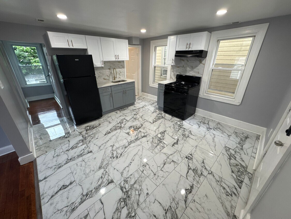 Foto principal - 15 Hallock St
