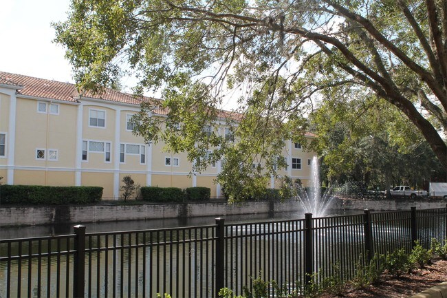 Building Photo - 2039 Legacy Palms Dr