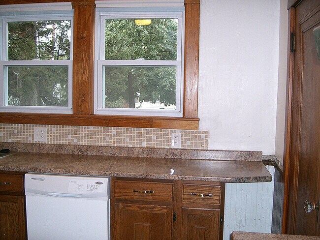 Kitchen (B side, 2nd half) - 53 Egerton Rd