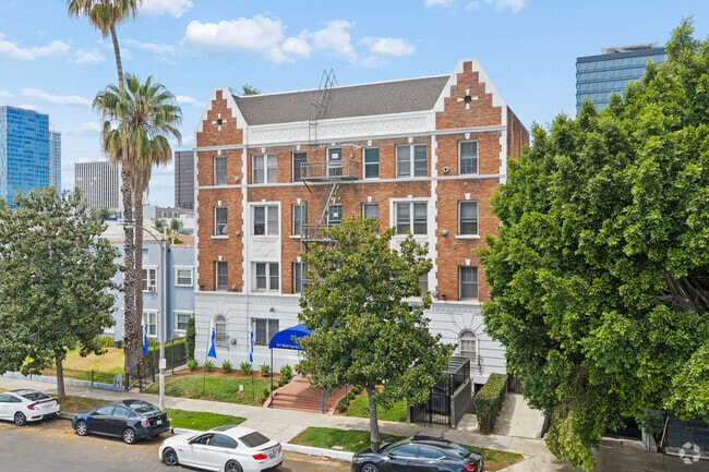 Building Photo - Westmore Manor