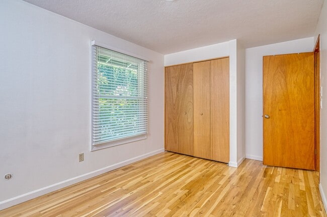 Foto del edificio - Charming 3 Bed/1 Bath Ranch with Bonus Room