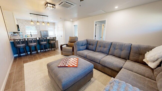 Building Photo - 200 Bucknell Ct