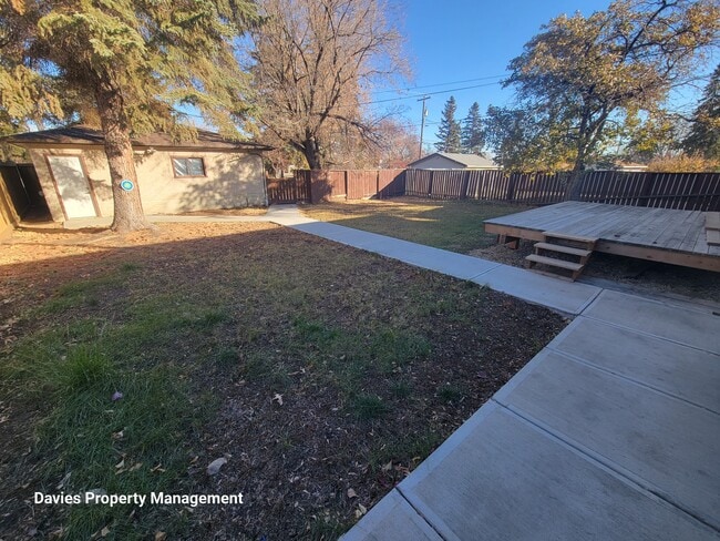 Building Photo - 9623-9652 52 St NW