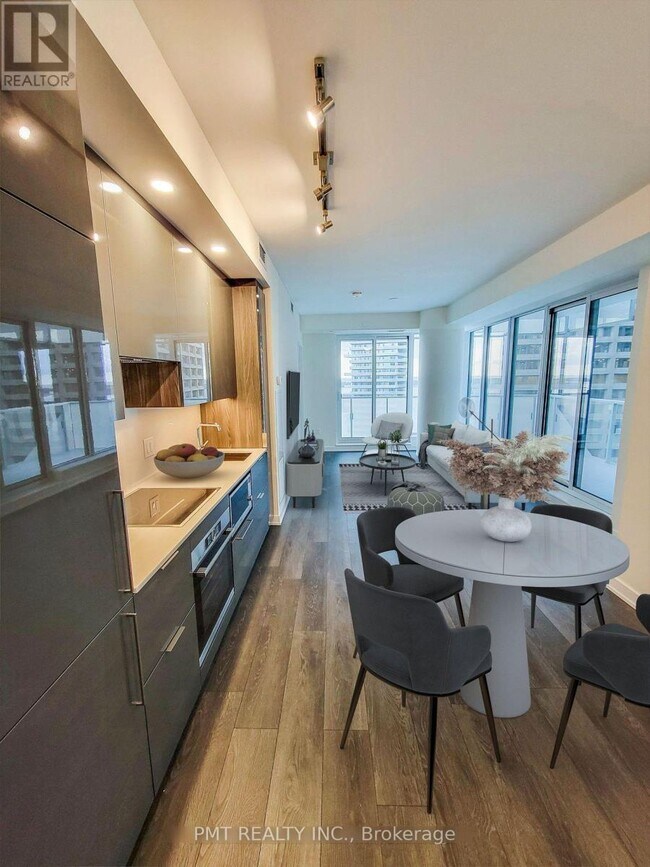 Photo du bâtiment - 28 Freeland St