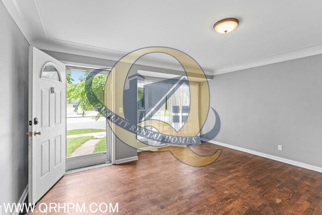 Building Photo - Available Now in Fenton!!!