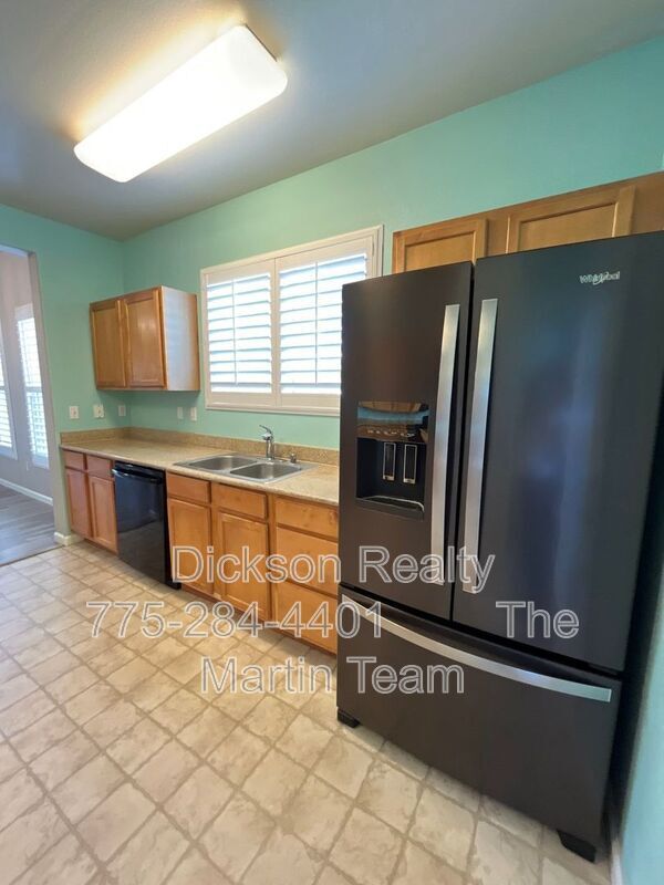 Building Photo - 1325 S Meadows Pky