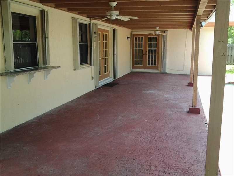 Foto del edificio - 9620 NW 42nd Ct