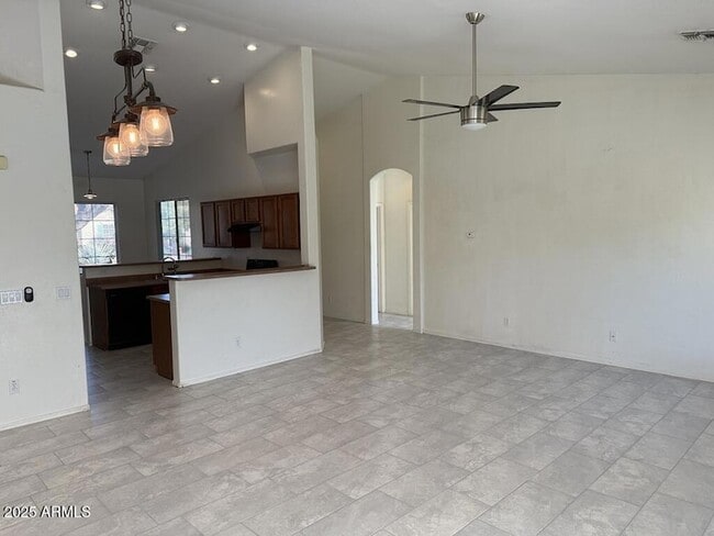 Building Photo - 20915 E Via Del Rancho Rd