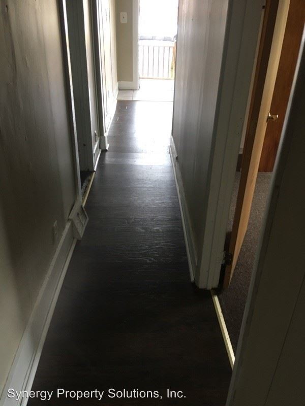 Building Photo - 511-513 S Seltzer St