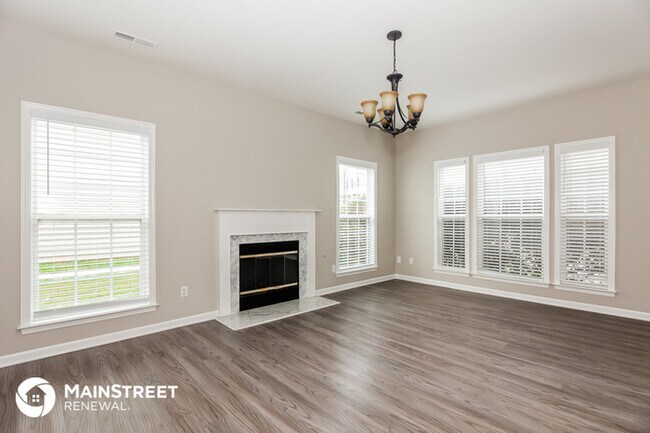 Building Photo - 110 Poplar Woods Dr