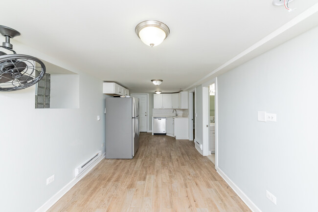 Building Photo - 1431 W Flournoy St