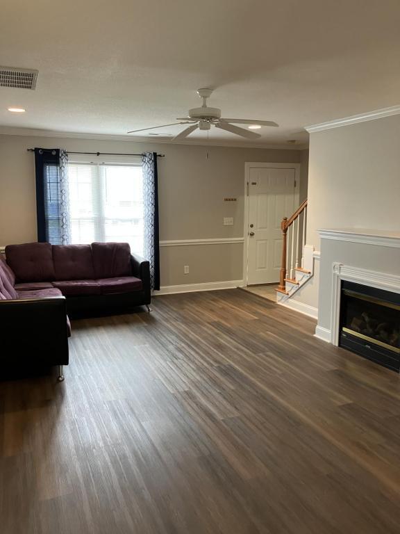 Building Photo - 3916B Sedona Dr
