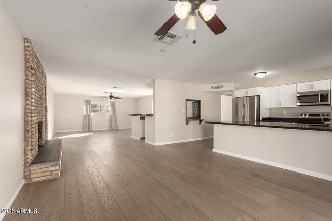 Foto del edificio - 1874 E Geneva Dr