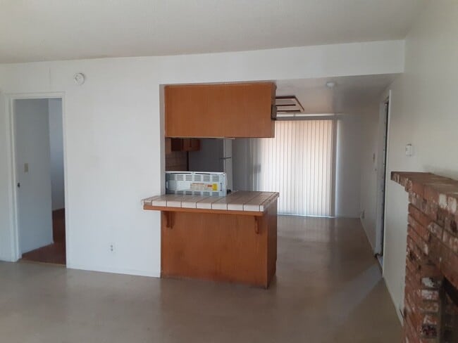 Foto del edificio - 3 BEDROOM 2 BATH UNIT