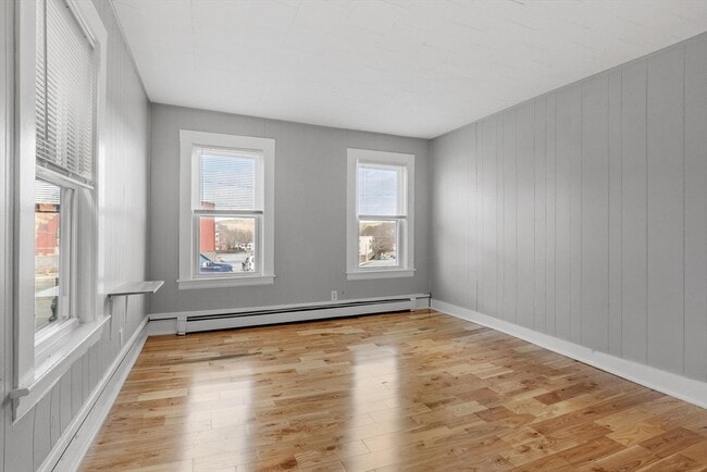Building Photo - 228 Daniels St