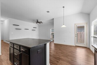 Building Photo - 1925 Briar Grove Dr