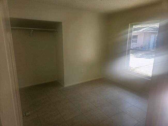 Building Photo - 3/2 DUPLEX