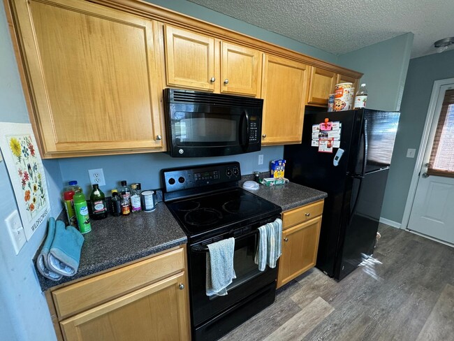 Foto del edificio - Awesome Standalone Townhouse at Bridgewater!