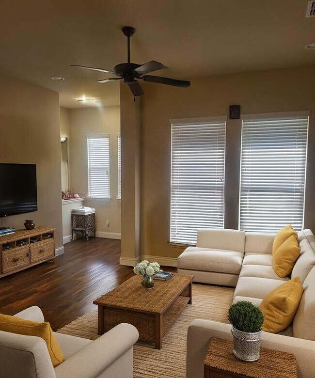 Foto del edificio - 1224 Pebblebrook Dr
