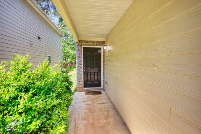 Foto del edificio - Charming 3BR House in Hampton