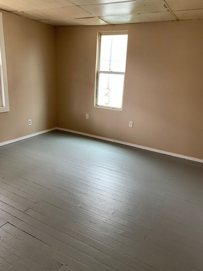 1500 Covert St Unit 15001, Parkersburg, WV 26101 Room for Rent in