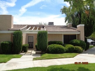 Building Photo - 44121 Planet Cir