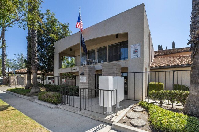 Foto del edificio - 1850 Williams St