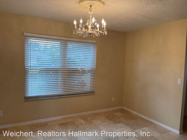 Building Photo - 3 br, 2 bath House - 69 Woodlawn Drive