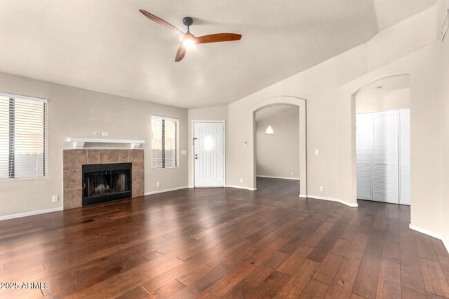 Building Photo - 4534 E Tanglewood Dr