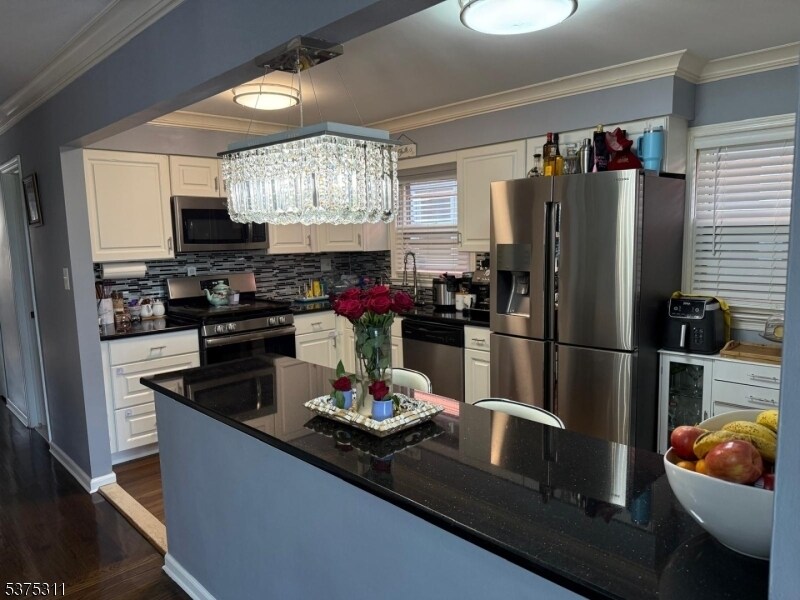 Foto principal - 621 Schuyler Ave