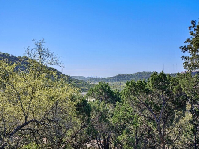 Building Photo - 8110 Ranch Rd 2222
