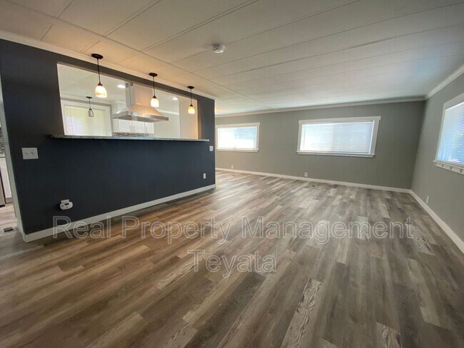 Building Photo - 8449 Moonlight Way