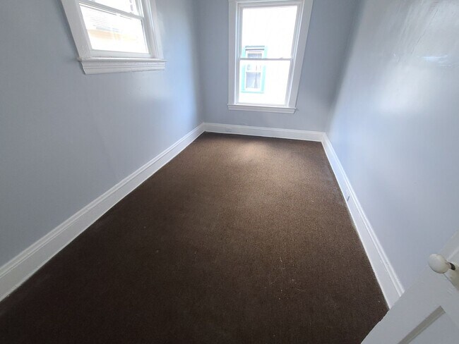 Sitting Room - 1815 Denison Ave
