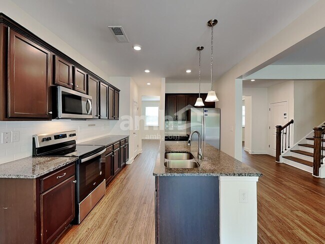 Building Photo - 8034 Leonine Court