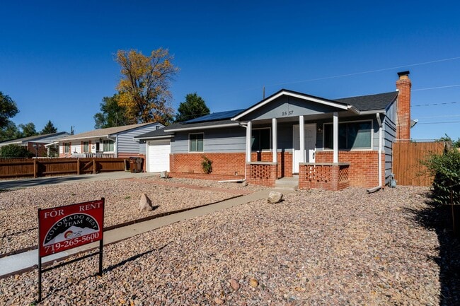 SPECIAL: $800 OFF FIRST MONTH'S RENT | $18... - SPECIAL: $800 OFF FIRST MONTH'S RENT | $18... House