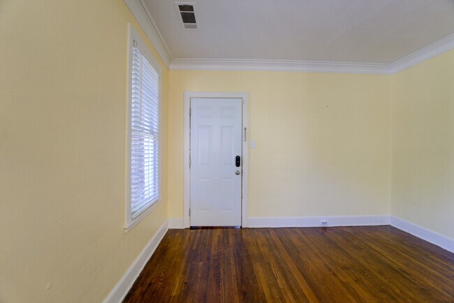 Building Photo - 1337 Harbert Ave