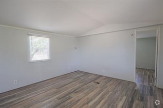 Building Photo - 15555 S Avenida Haley