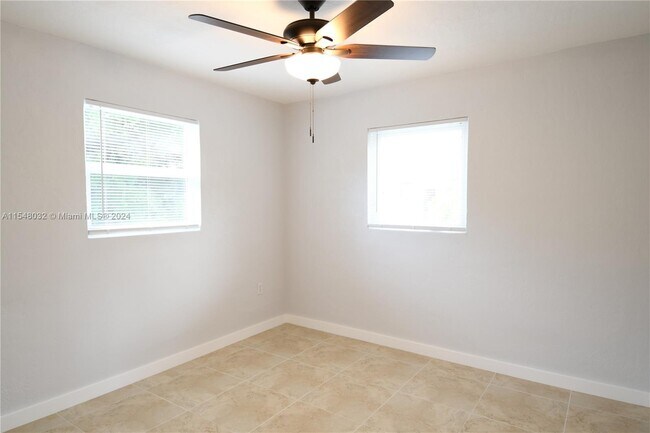 Foto del edificio - 1398 NW 61st St