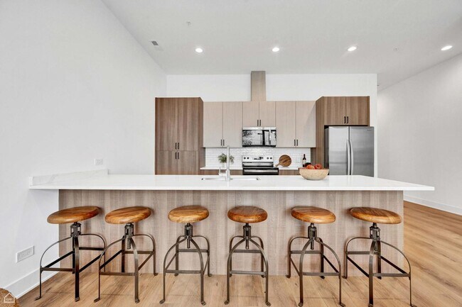 Foto del edificio - 1615 W 13th St