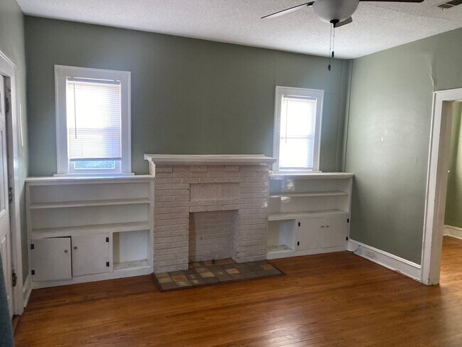 Building Photo - 153 Boulevard