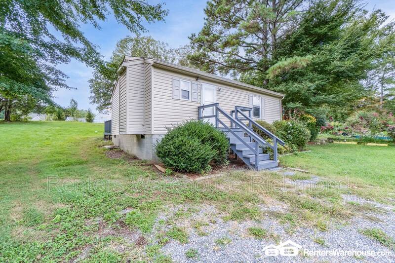 Primary Photo - 10625 W Providence Rd