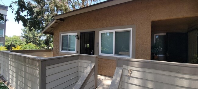 Building Photo - 4553 Alamo St