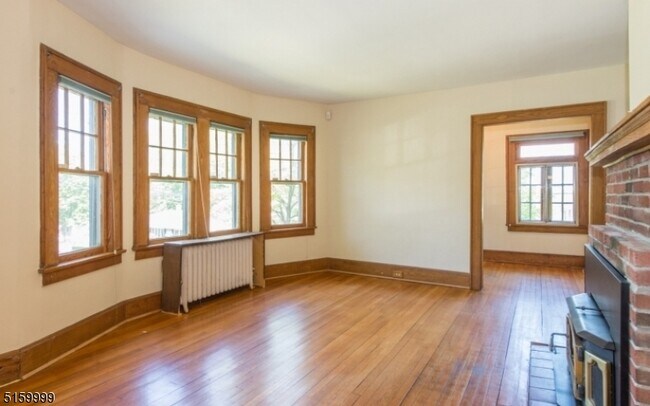 Building Photo - 125 Woodlawn Ave