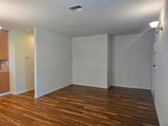 Building Photo - 5437 Griffin Rd