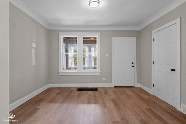 Building Photo - 7236 W 63rd Pl